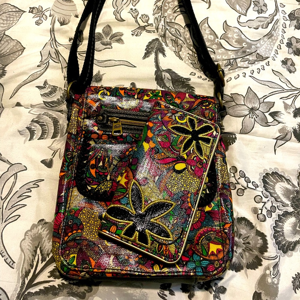 Sakroots crossbody with matching wallet new